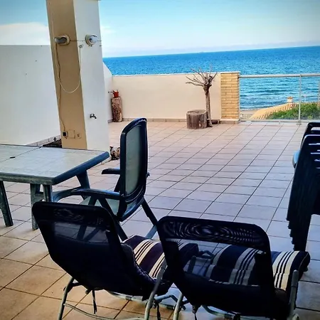 Hello Sofia פילס